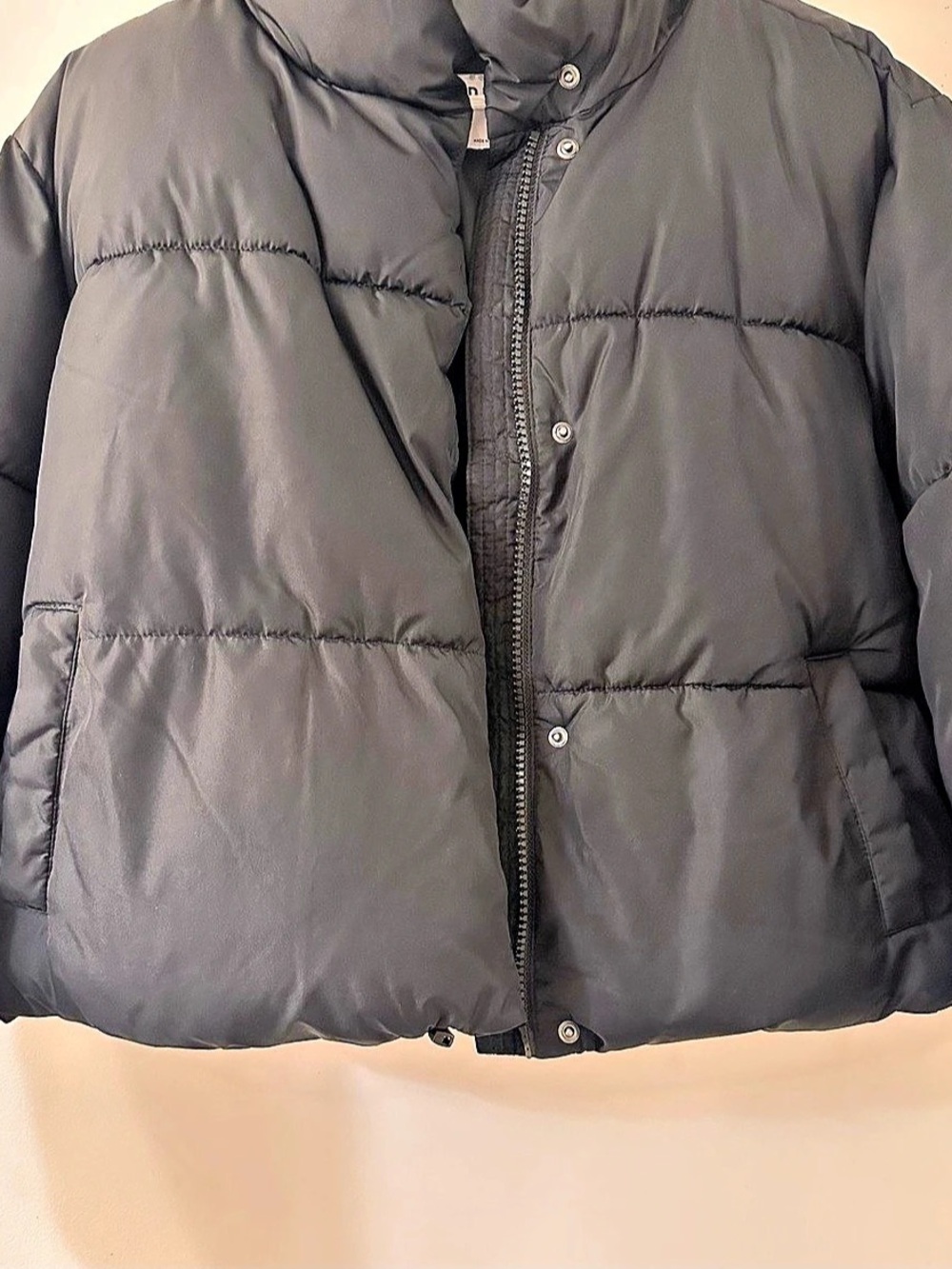 Women’s Old Navy Black Puffer Jacket Size S